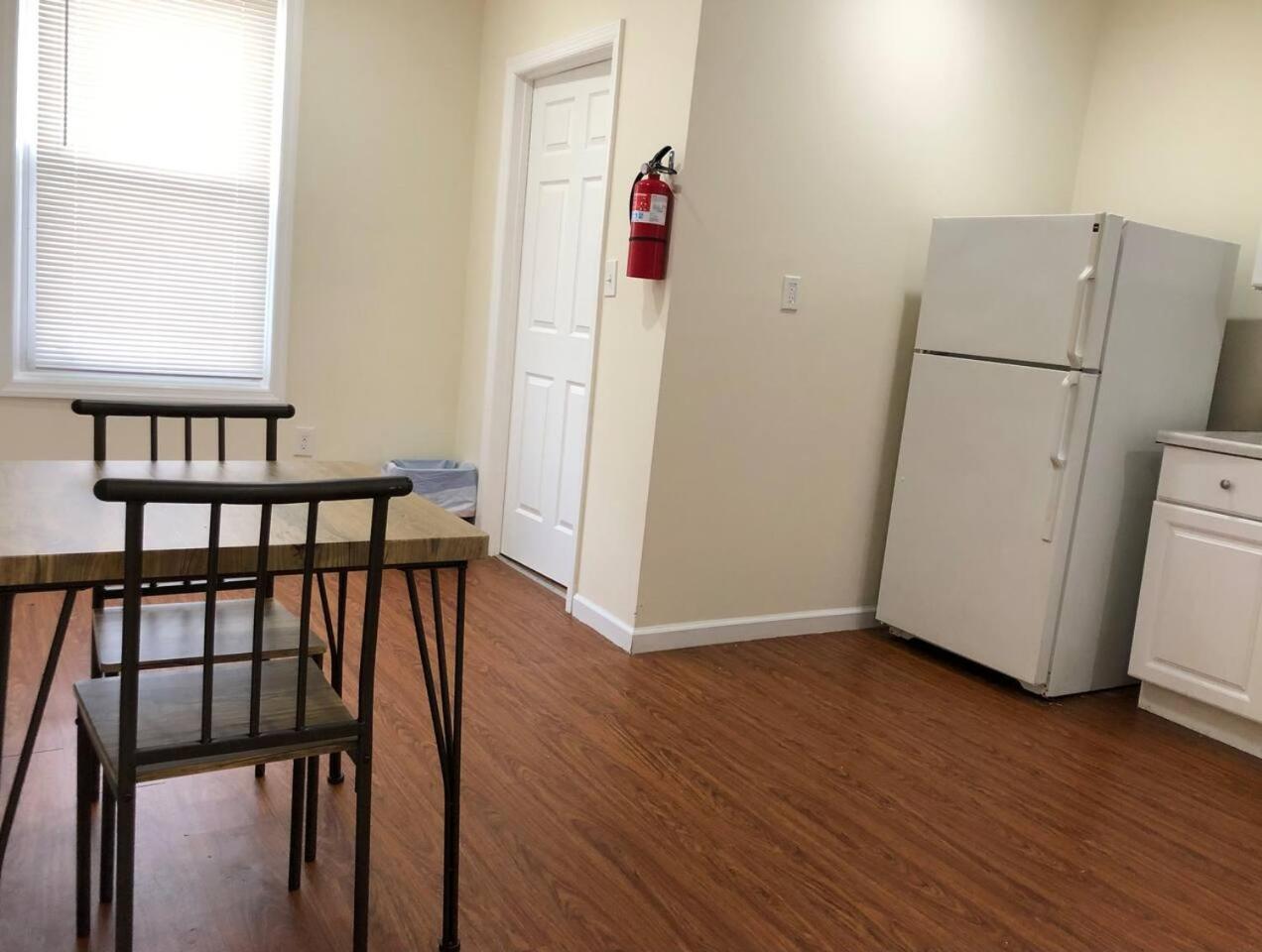 Large And Private 3 Bedroom And 1 Bathroom Apartment Near Newark International Airport Ewr And New York City Exterior photo